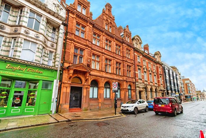 2 Bedroom Flat For Sale In High Street, Southampton, Hampshire, SO14