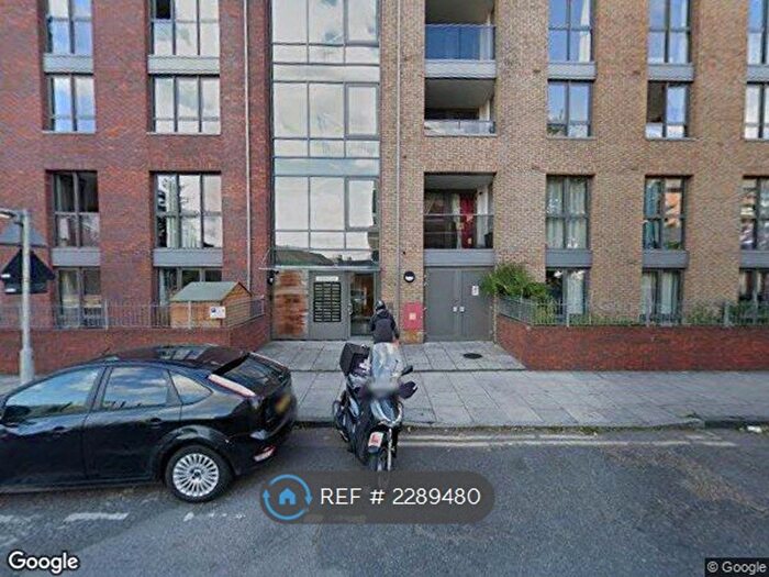 2 Bedroom Flat To Rent In Dower Court, London, SE16