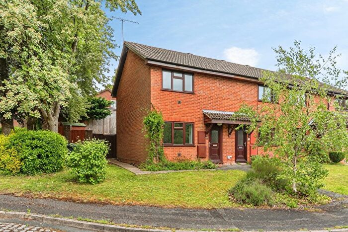 2 Bedroom End Of Terrace House For Sale In Seward Rise, Romsey, Hampshire, SO51