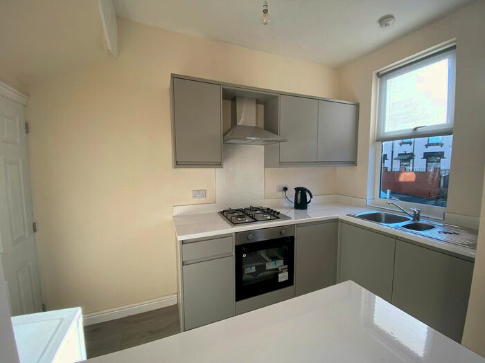 1 Bedroom Terraced House To Rent In Ashton Street, Leeds, LS8