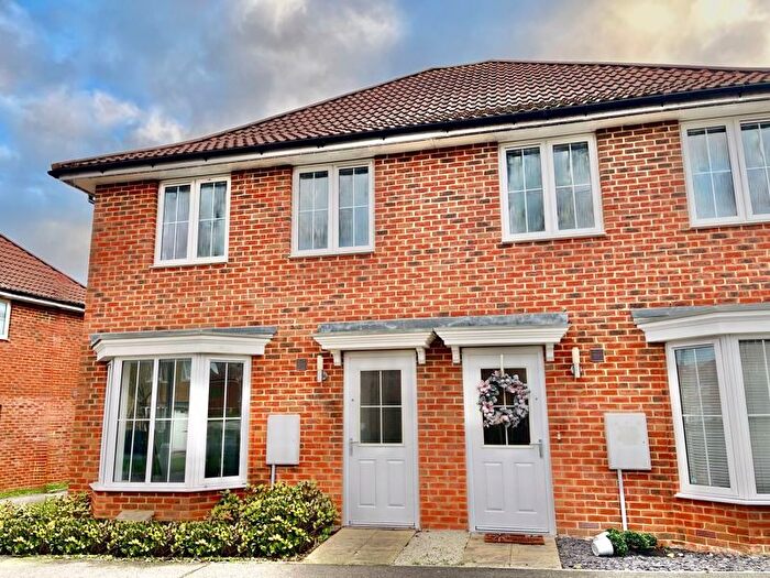 3 Bedroom Semi-detached House For Sale In Central Boulevard, Canterbury, CT3