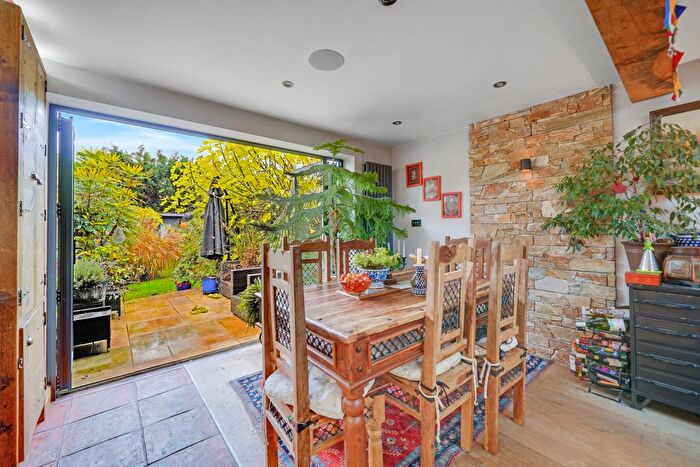 3 Bedroom Terraced House For Sale In Bloxham Crescent, Hampton, TW12