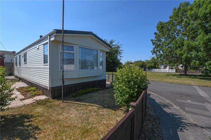 2 Bedroom Property For Sale In Grovelands Park, Winnersh, Wokingham, Berkshire, RG41