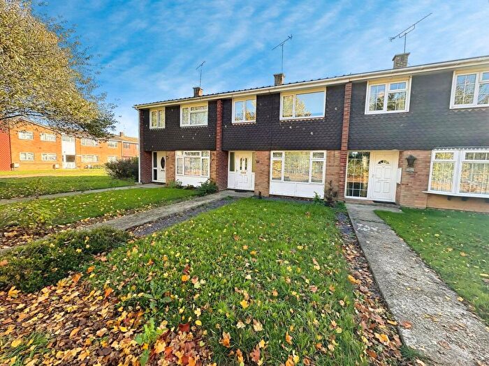 3 Bedroom Terraced House For Sale In Dorset Avenue, Chelmsford, CM2