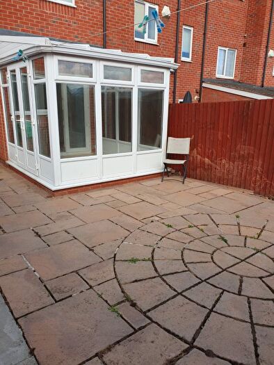 5 Bedroom Semi-Detached House To Rent In Sandhills Avenue, Leicester, LE5