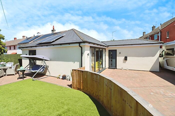 2 Bedroom Bungalow For Sale In Chakeshill Drive, Bristol, Somerset, BS10