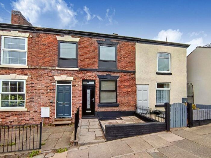 3 Bedroom Terraced House To Rent In Brook Street, Macclesfield, SK11