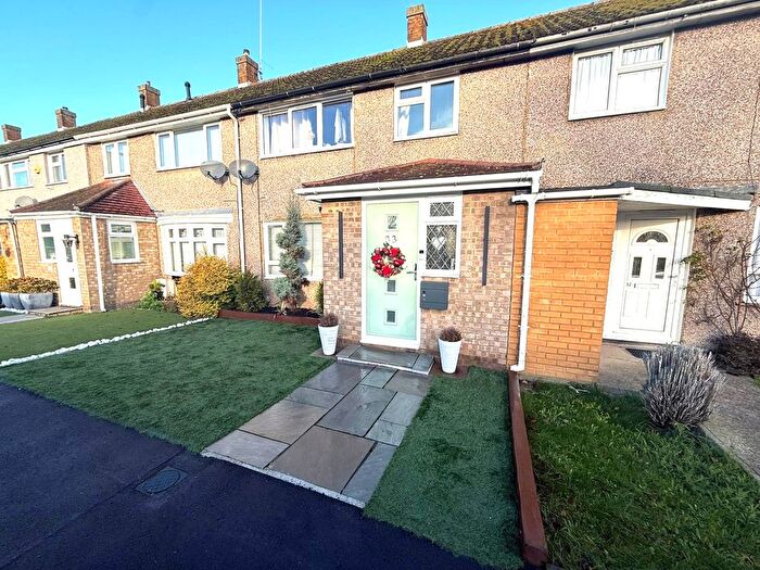 3 Bedroom Terraced House For Sale In Pear Tree Mead, Harlow, CM18