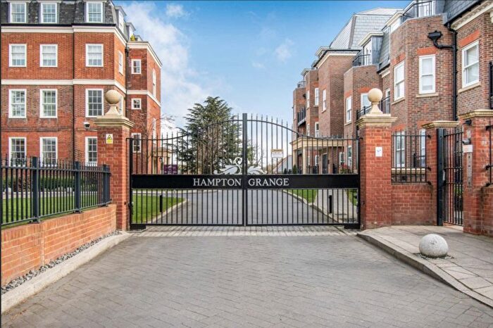2 Bedroom Flat To Rent In Marian Gardens, Bromley, BR1