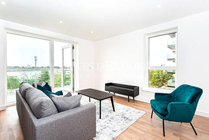 2 Bedroom Flat To Rent In Arber House, Greenleaf Walk, Southall, UB1