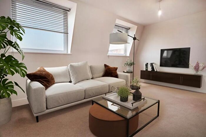 1 Bedroom Flat To Rent In Maizefield House Moors Walk, Welwyn Garden City, Hertfordshire, AL7