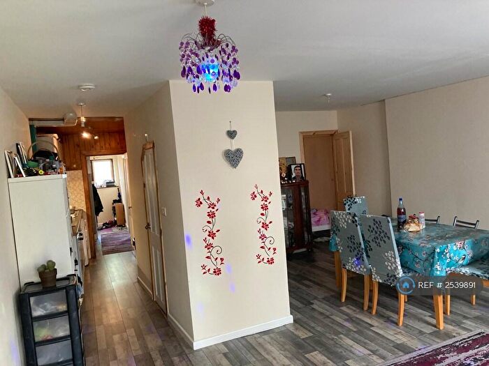 5 Bedroom Terraced House To Rent In Kingsley Road, Harrow, HA2