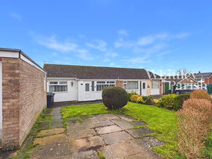 3 Bedroom Semi Detached Bungalow For Sale In St. Andrews Close, Long Stratton, Norwich, NR15