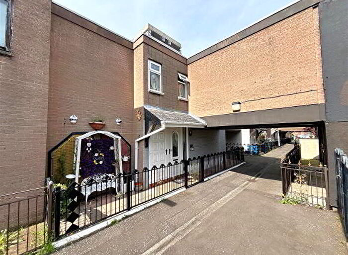 3 Bedroom Terrace House For Sale In Bruslee Way, Belfast, BT15