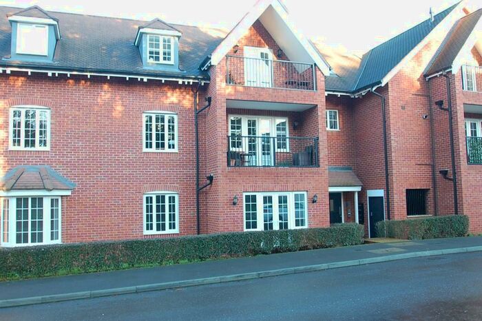 2 Bedroom Apartment To Rent In Hibbert Court, Grange Road, Gerrards Cross, Buckinghamshire, SL9