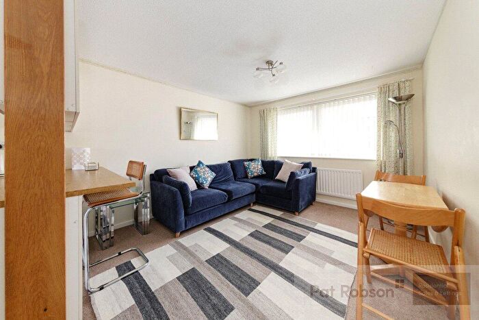 1 Bedroom Apartment To Rent In Windmill Court, Spital Tongues, Newcastle Upon Tyne, NE2
