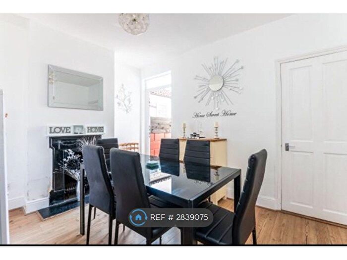 2 Bedroom Terraced House To Rent In Lynn Road, Portsmouth, PO2