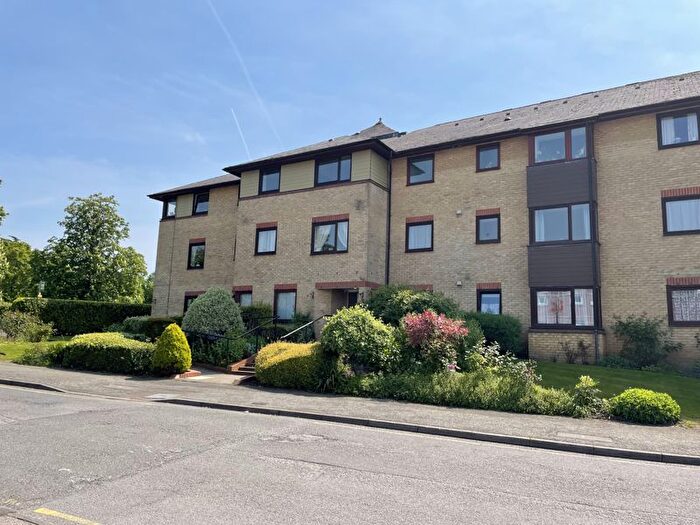 2 Bedroom Property For Sale In Hertford Mews, Billy Lows Lane, Potters Bar, EN6