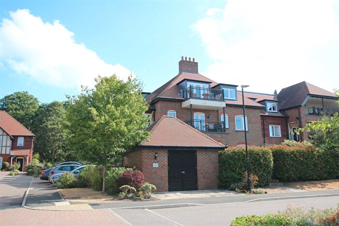 2 Bedroom Property For Sale In Hartfield Road, Leatherhead, KT22
