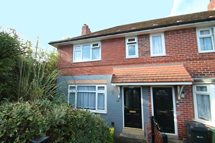 2 Bedroom End Of Terrace House To Rent In Greystone Mount, Leeds, West Yorkshire, LS15