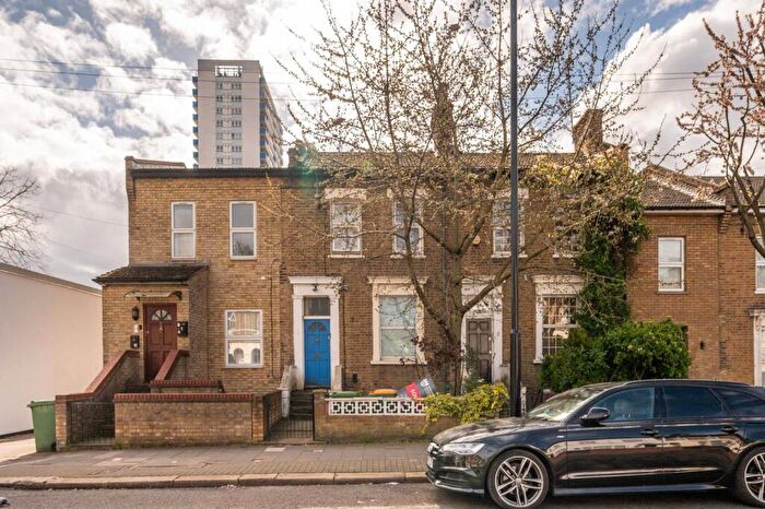 1 Bedroom Flat To Rent In Chobham Road, Stratford, London, E15