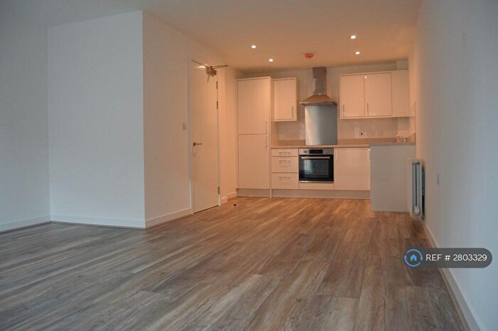 1 Bedroom Flat To Rent In Bell Street, Glasgow, G4