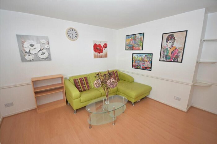2 Bedroom Flat To Rent In Fraser Road, City Centre, Aberdeen, Aberdeen, AB25
