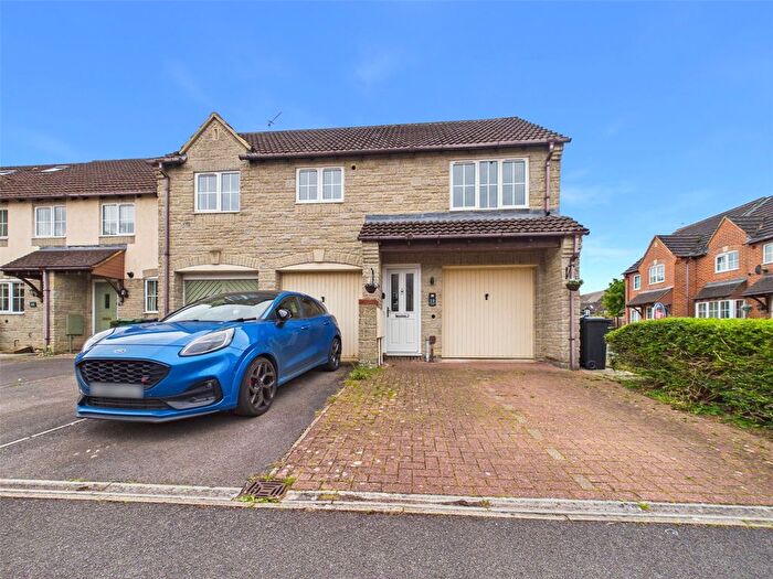 1 Bedroom Flat For Sale In Darleydale Close, Hardwicke, Gloucester, Gloucestershire, GL2