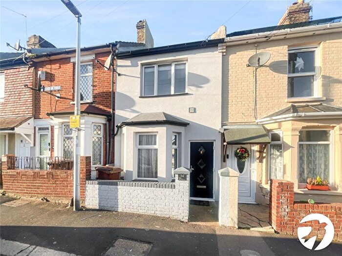 3 Bedroom Terraced House To Rent In Palmerston Road, Chatham, Kent, ME4