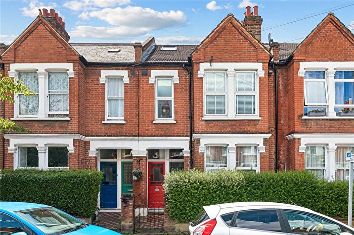 4 Bedroom Maisonette For Sale In Briscoe Road, London, SW19