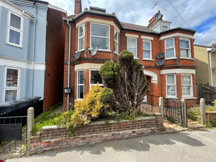 2 Bedroom Apartment To Rent In Highfield Road, Felixstowe, IP11