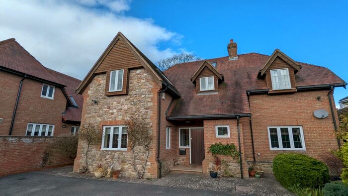 4 Bedroom Detached House To Rent In Manor Road, Abbots Leigh, Bristol, BS8