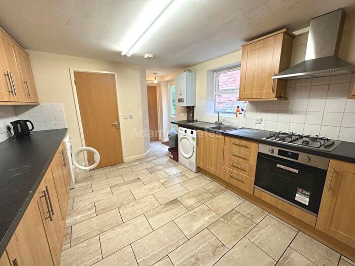 5 Bedroom Terraced House To Rent In Donnington Road, Reading, RG1