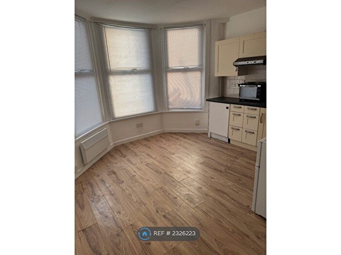 Studio To Rent In Chester Road, London, N17