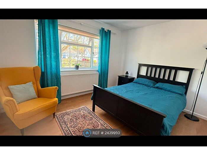 Studio To Rent In Haig Road, Stanmore, HA7