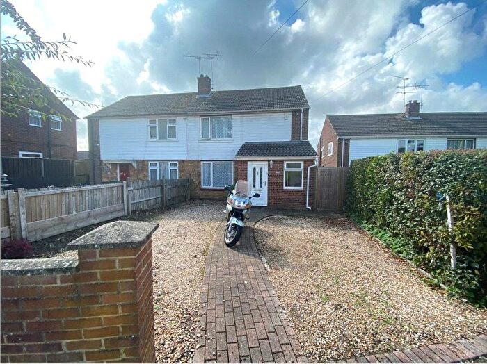 3 Bedroom End Of Terrace House To Rent In Purley Way, Frimley, Camberley, GU16