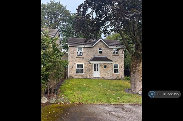 3 Bedroom Detached House To Rent In Brooklands Drive, Glossop, SK13