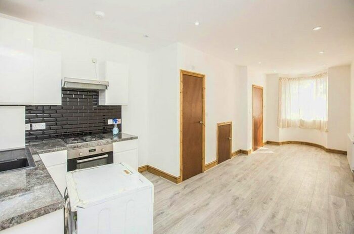 3 Bedroom Terraced House To Rent In St. Andrew\'s Road, London, E13