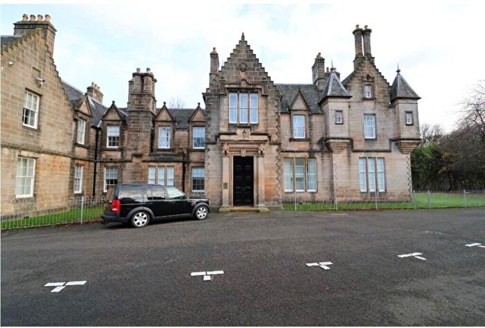 2 Bedroom Flat To Rent In Tollcross Road, Glasgow, G32