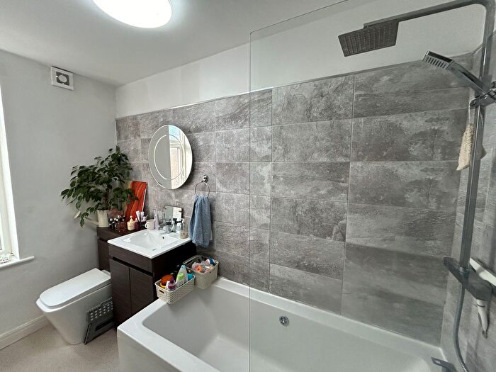 2 Bedroom End Terrace House To Rent In Dane Road, Sale, M33