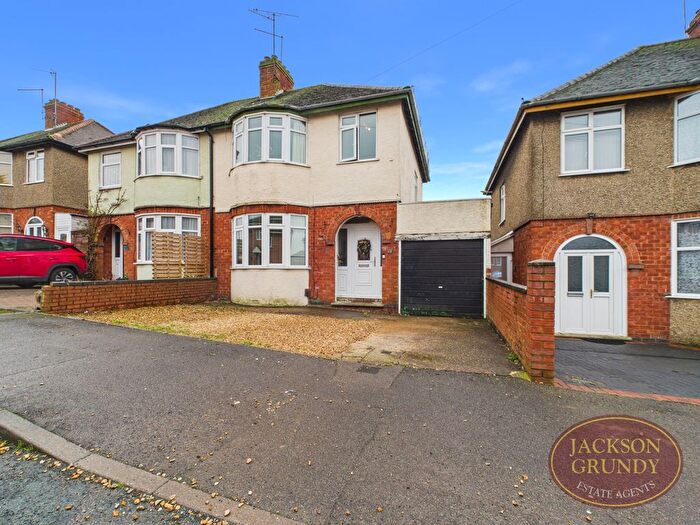 3 Bedroom Semi-Detached House For Sale In Whiteland Road, The Headlands, NN3