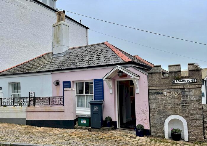 2 Bedroom Cottage To Rent In Clarence Street, Dartmouth, TQ6