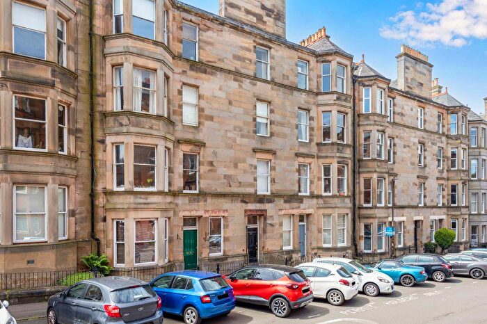 2 Bedroom Flat For Sale In / Montpelier Park, Bruntsfield, Edinburgh, EH10