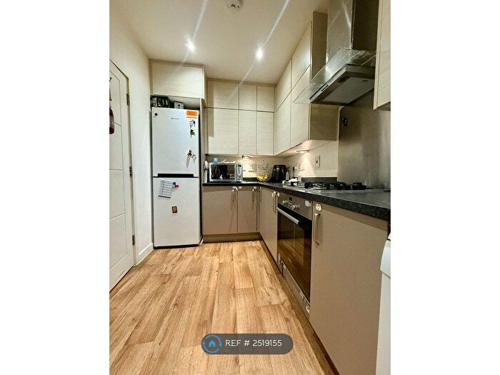 2 Bedroom End Of Terrace House To Rent In Fullerton Avenue, Essex, RM8