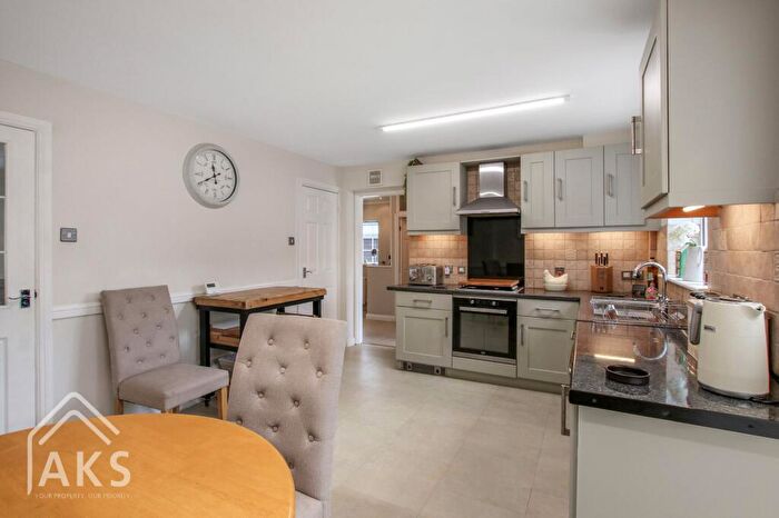 4 Bedroom Detached House For Sale In Woodmans Croft, Hatton, DE65