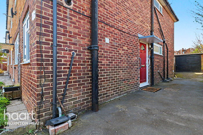 2 Bedroom Maisonette For Sale In Kemsing Close, Thornton Heath, CR7