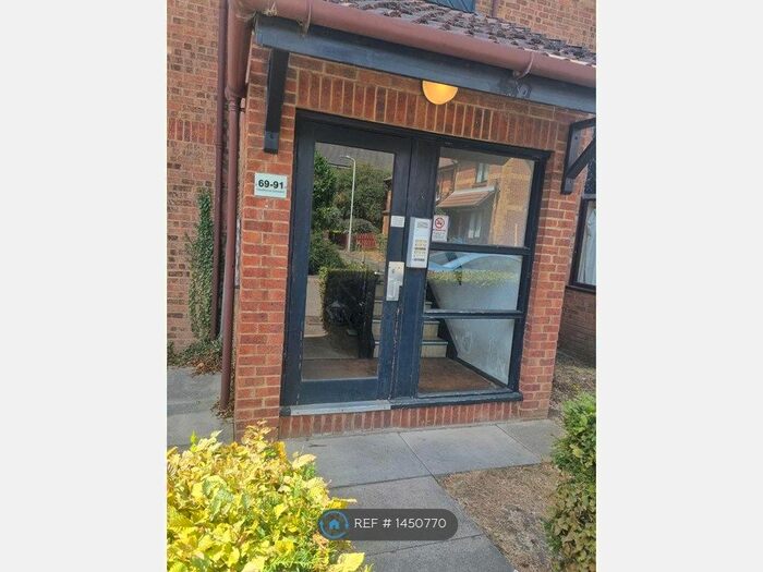 Studio To Rent In Hawthorne Crescent, West Drayton, UB7