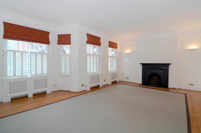 4 Bedroom Flat To Rent In Drayton Gardens, London, SW10