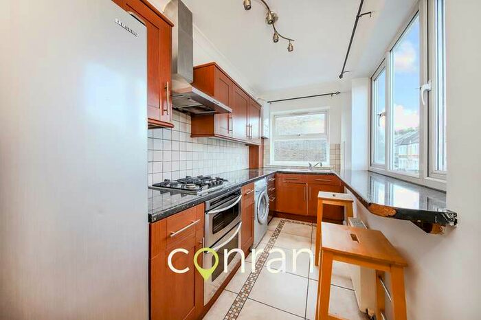 2 Bedroom Apartment To Rent In Halstow Road, Greenwich, SE10