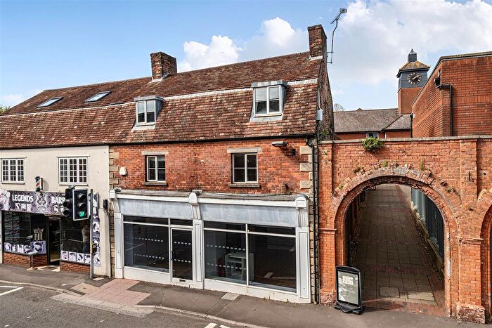 2 Bedroom Flat For Sale In High Street, Wincanton, BA9